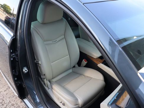 Used 2019 Cadillac XTS Luxury image 31