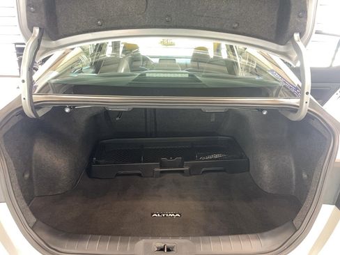 Used 2022 Nissan Altima 2.5 SV image 17