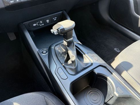 Used 2025 Kia K4 LXS image 42