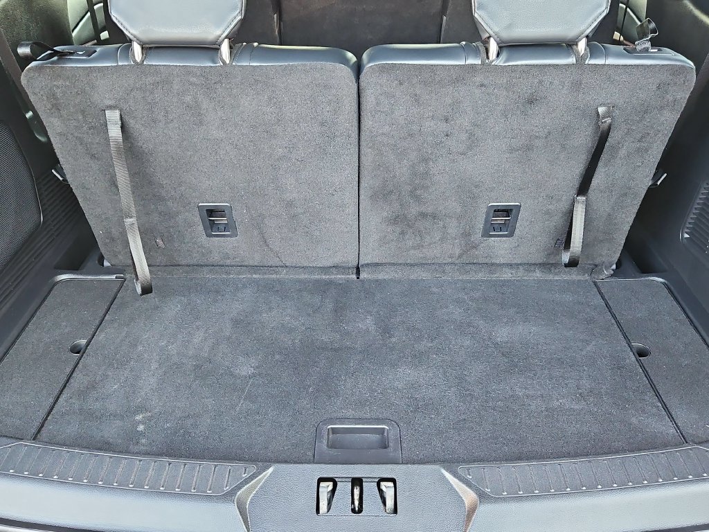 Used 2025 Ford Explorer ST-Line w/ ST-Line Street Pack AWD/4WD image 29