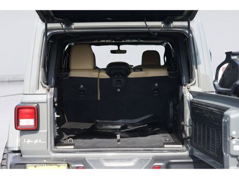 Used 2019 Jeep Wrangler Unlimited Rubicon AWD/4WD image 31