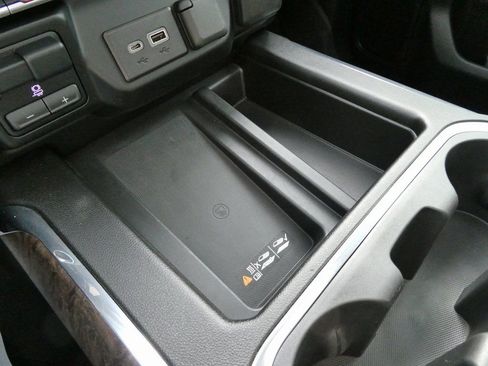 Used 2023 GMC Sierra 3500 Denali w/ Denali Ultimate Package image 28