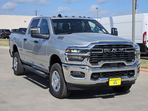 New 2026 RAM 2500 Tradesman AWD/4WD image 2