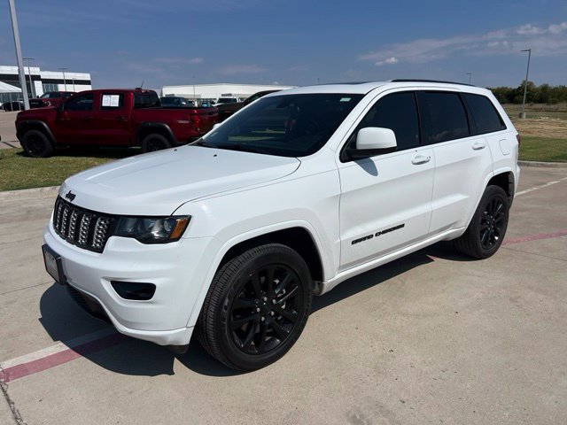 Used 2021 Jeep Grand Cherokee Laredo X AWD/4WD image 1