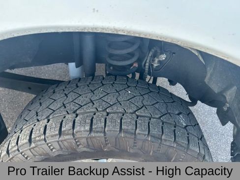 Used 2022 Ford F250 Platinum w/ FX4 Off-Road Package AWD/4WD image 7