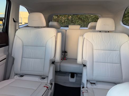 New 2026 Buick Enclave Avenir w/ Super Cruise Package image 3