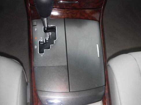 Used 2011 Toyota Avalon FWD image 38