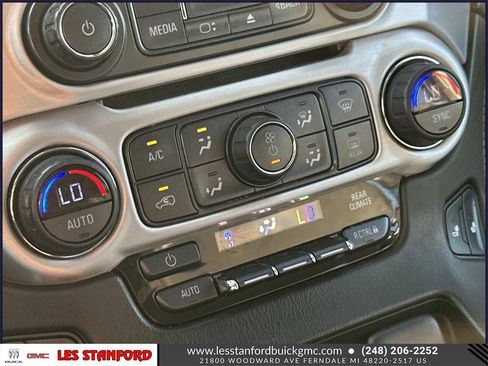 Used 2018 GMC Yukon XL SLT image 32