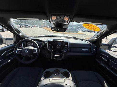 Used 2025 RAM 2500 Big Horn image 12