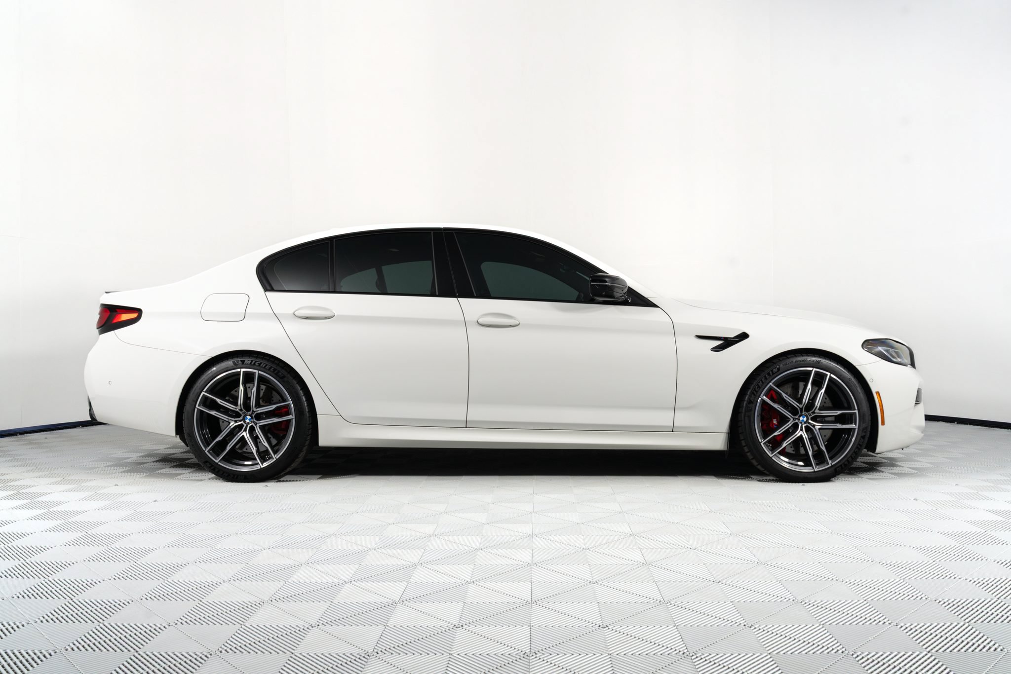Used 2023 BMW M5 w/ Competition Package AWD/4WD image 22