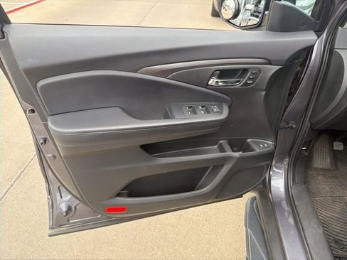 Used 2021 Honda Pilot EX-L image 11