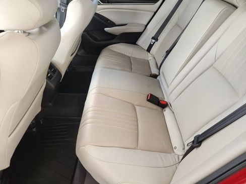 Used 2018 Honda Accord Touring image 28