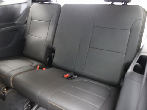 Used 2021 Chevrolet Traverse Premier w/ LPO, Cargo Package image 20