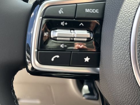 New 2026 Kia Carnival SX image 20