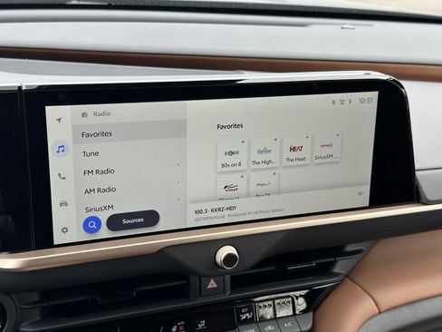 Used 2025 Toyota Crown Signia w/ Advanced Technology Package image 18