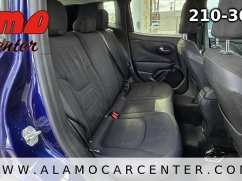 Used 2017 Jeep Renegade Altitude FWD image 22