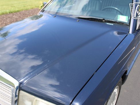 Used 1993 Mercedes-Benz 190 E 2.6 image 3
