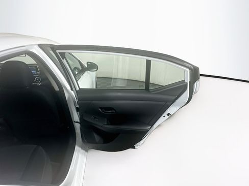 Used 2025 Nissan Sentra SV FWD image 28