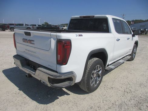 New 2026 GMC Sierra 1500 SLT w/ SLT Premium Package AWD/4WD image 4