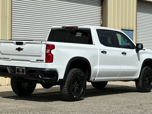 New 2026 Chevrolet Silverado 1500 ZR2 w/ Dark Appearance Package AWD/4WD image 6