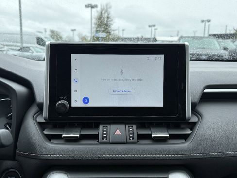 Used 2025 Toyota RAV4 XLE Premium w/ Weather Package AWD/4WD image 19