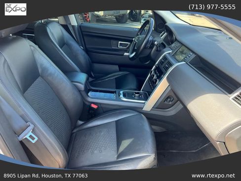 Used 2018 Land Rover Discovery Sport SE image 31