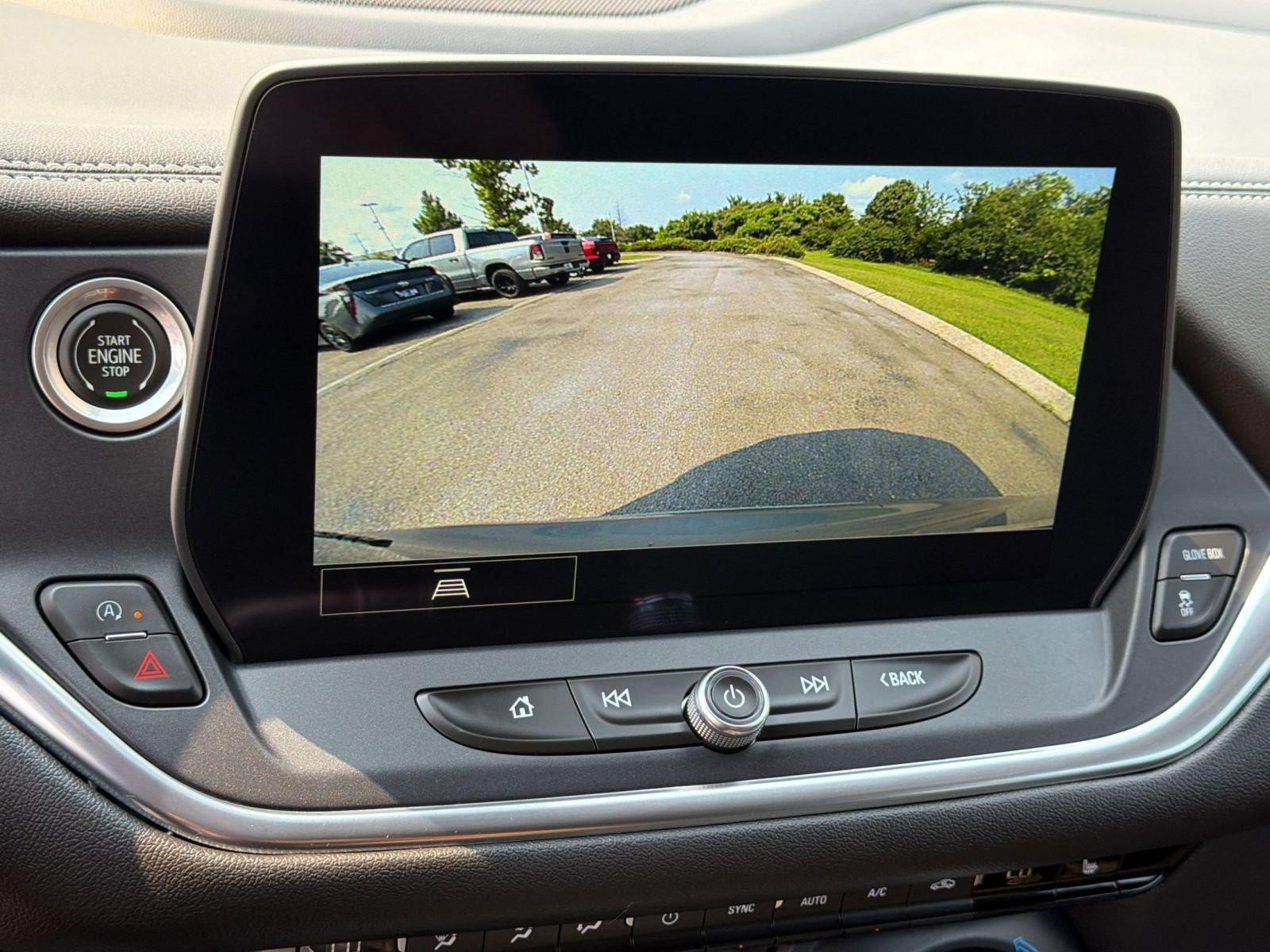 Used 2023 Chevrolet Blazer LT FWD image 18