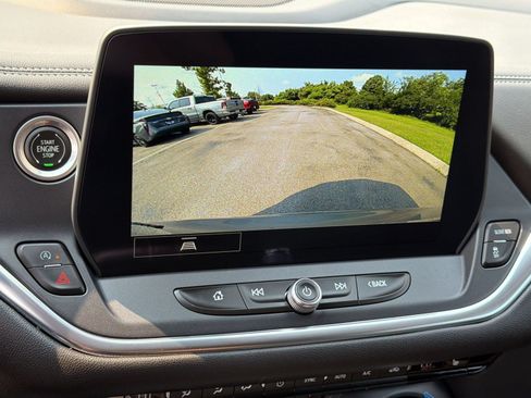 Used 2023 Chevrolet Blazer LT FWD image 18