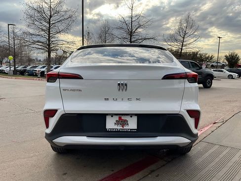 Used 2025 Buick Envista Preferred image 7