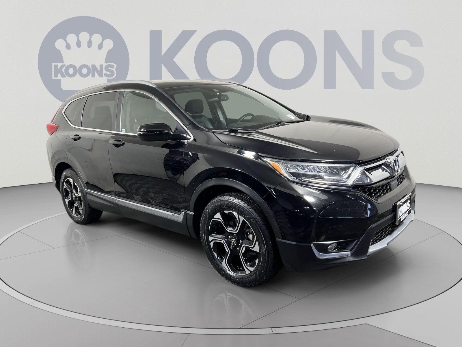 Used 2018 Honda CR-V Touring image 2