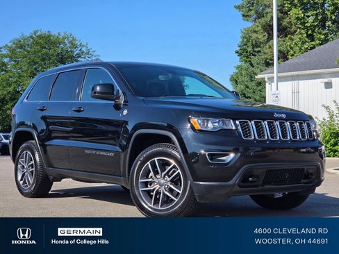 Used 2020 Jeep Grand Cherokee Laredo w/ Quick Order Package 2BN North AWD/4WD image 1