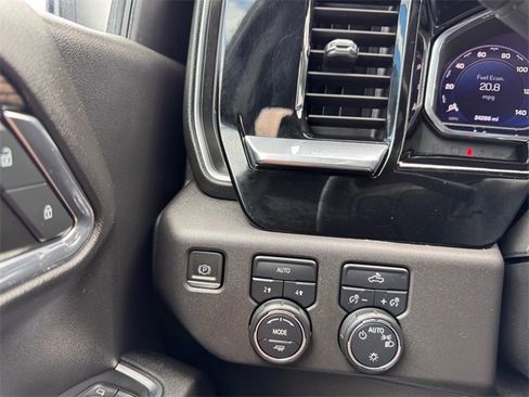 Used 2023 Chevrolet Silverado 1500 LT image 17