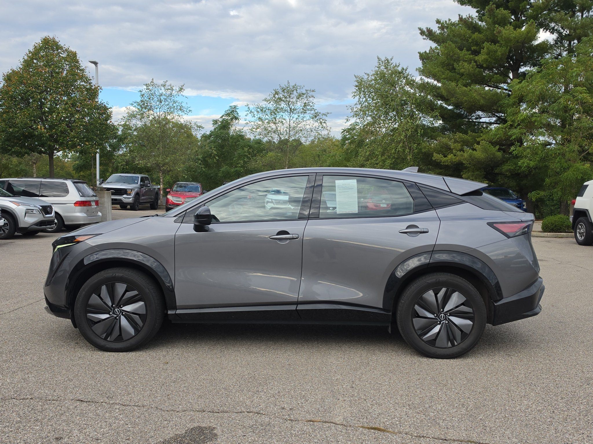 Used 2023 Nissan Ariya AWD image 5