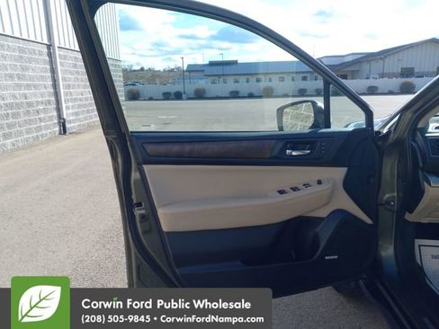 Used 2017 Subaru Outback 2.5i Limited image 10