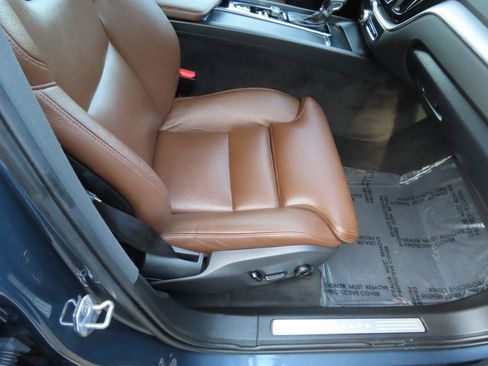 Used 2019 Volvo XC60 T5 Momentum w/ Premium Package AWD/4WD image 20