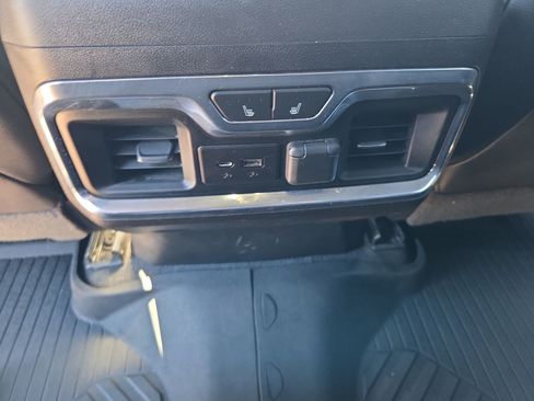 Used 2020 GMC Sierra 2500 AT4 w/ AT4 Premium Package AWD/4WD image 29
