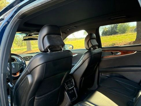 Used 2018 Lincoln MKX Reserve image 29