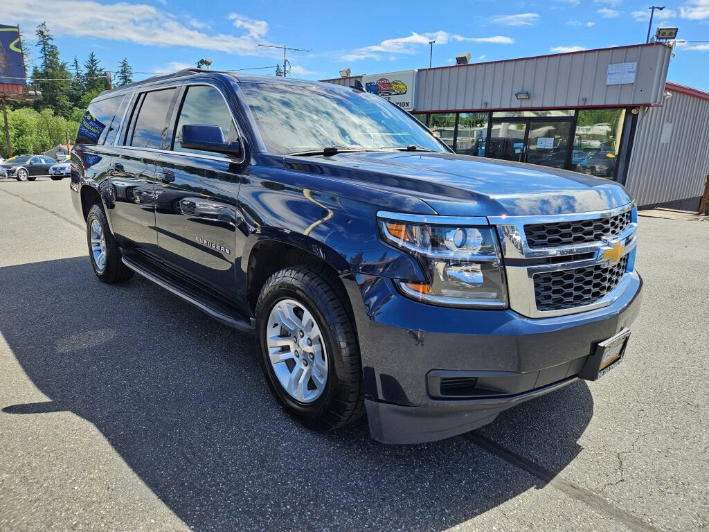 Used 2019 Chevrolet Suburban LT AWD/4WD image 3