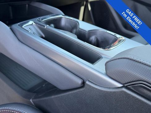 New 2026 Chevrolet Equinox EV RS image 13