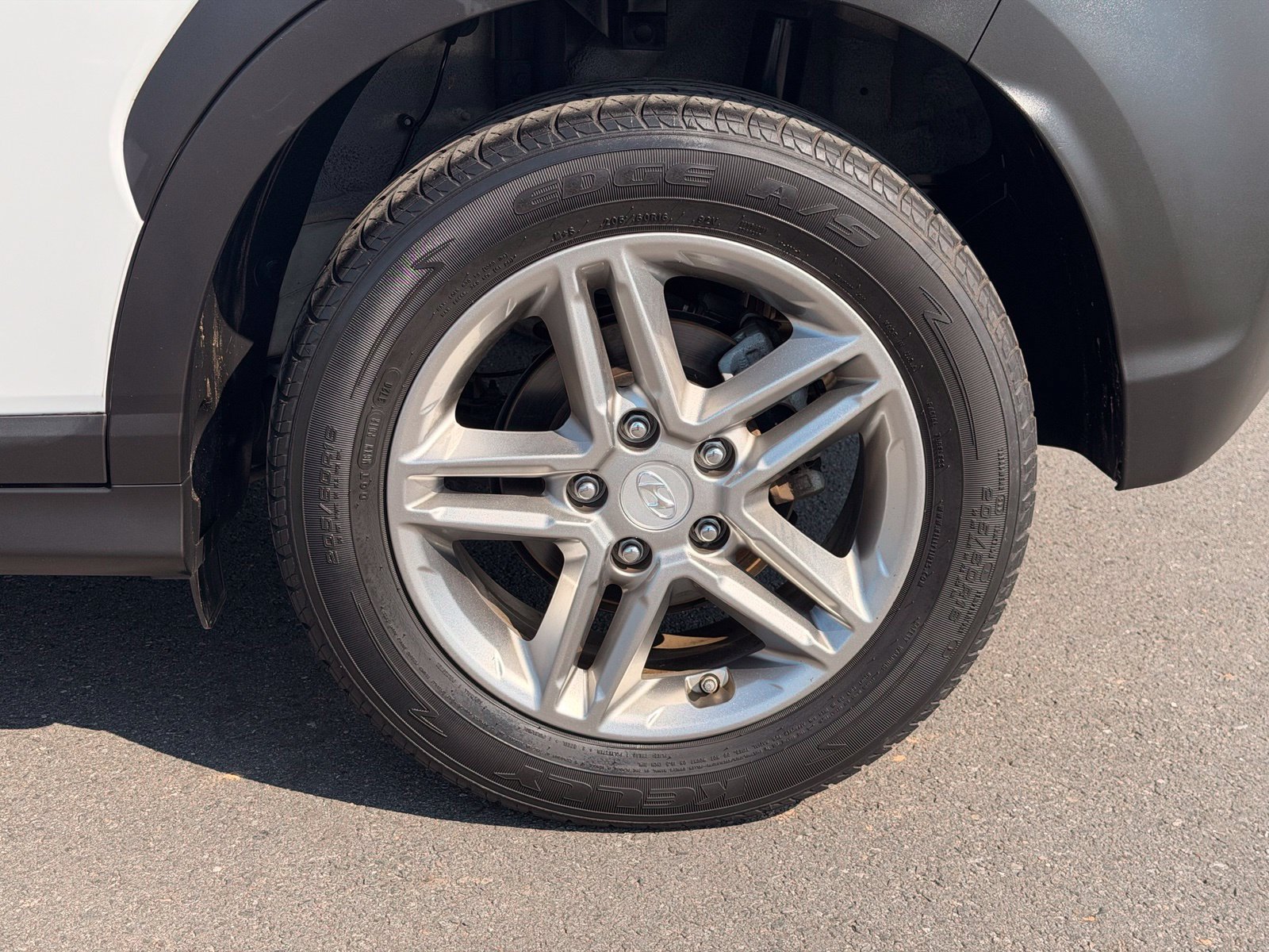 Used 2019 Hyundai Kona SE FWD image 12
