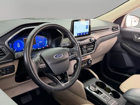 Used 2020 Ford Escape Titanium AWD/4WD image 15