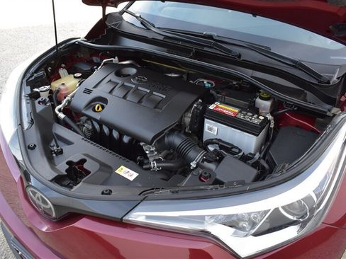 Used 2019 Toyota C-HR XLE FWD image 31