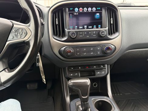 Used 2018 Chevrolet Colorado Z71 AWD/4WD image 27