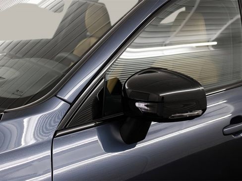 New 2025 Volvo XC60 B5 Ultra w/ Protection Package Premier image 10