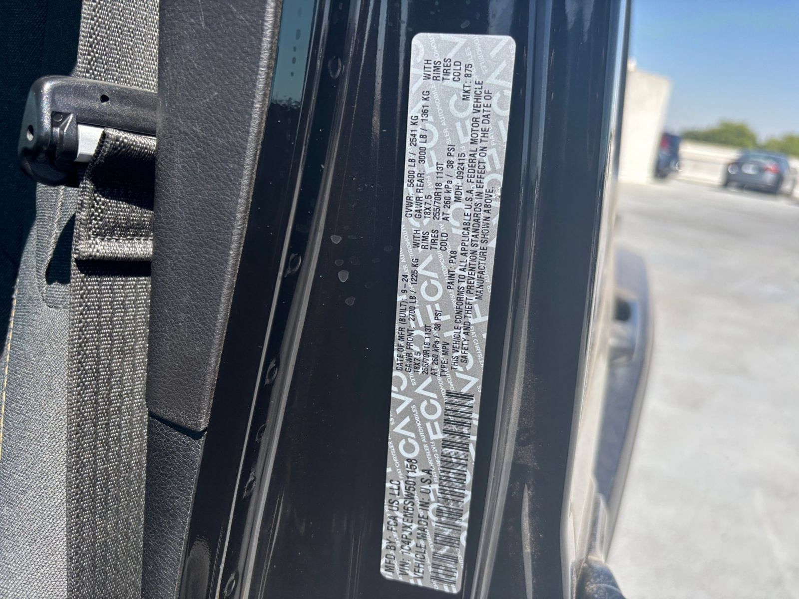 Used 2025 Jeep Wrangler Unlimited Sahara AWD/4WD image 28