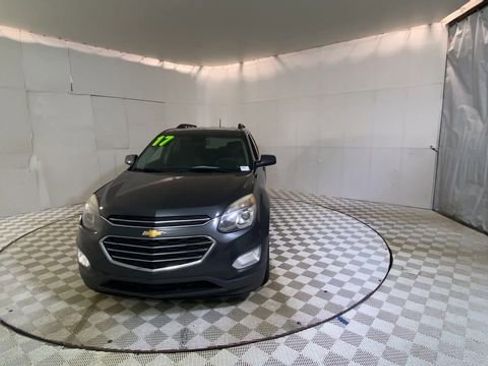 Used 2017 Chevrolet Equinox LT image 6
