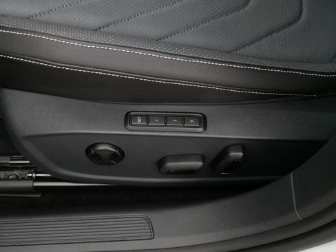 Used 2026 Volkswagen Jetta SEL FWD image 20