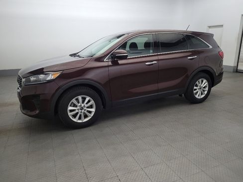 Used 2020 Kia Sorento LX image 2