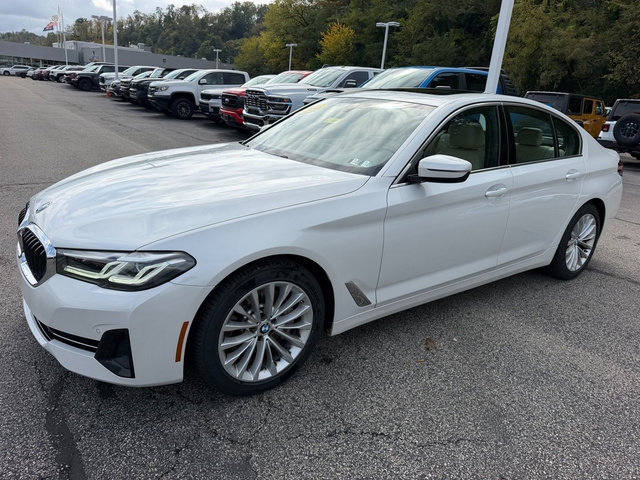 Used 2023 BMW 530i xDrive w/ Convenience Package AWD/4WD image 2