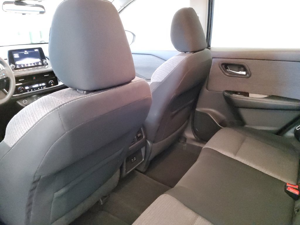 Used 2022 Nissan Rogue SV AWD/4WD image 18